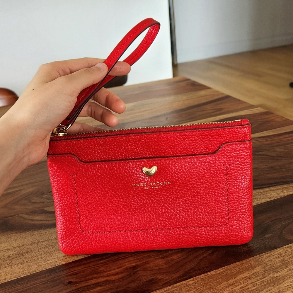 Marc Jacobs Valentine Heart of Empire City Red Leather Wristlet